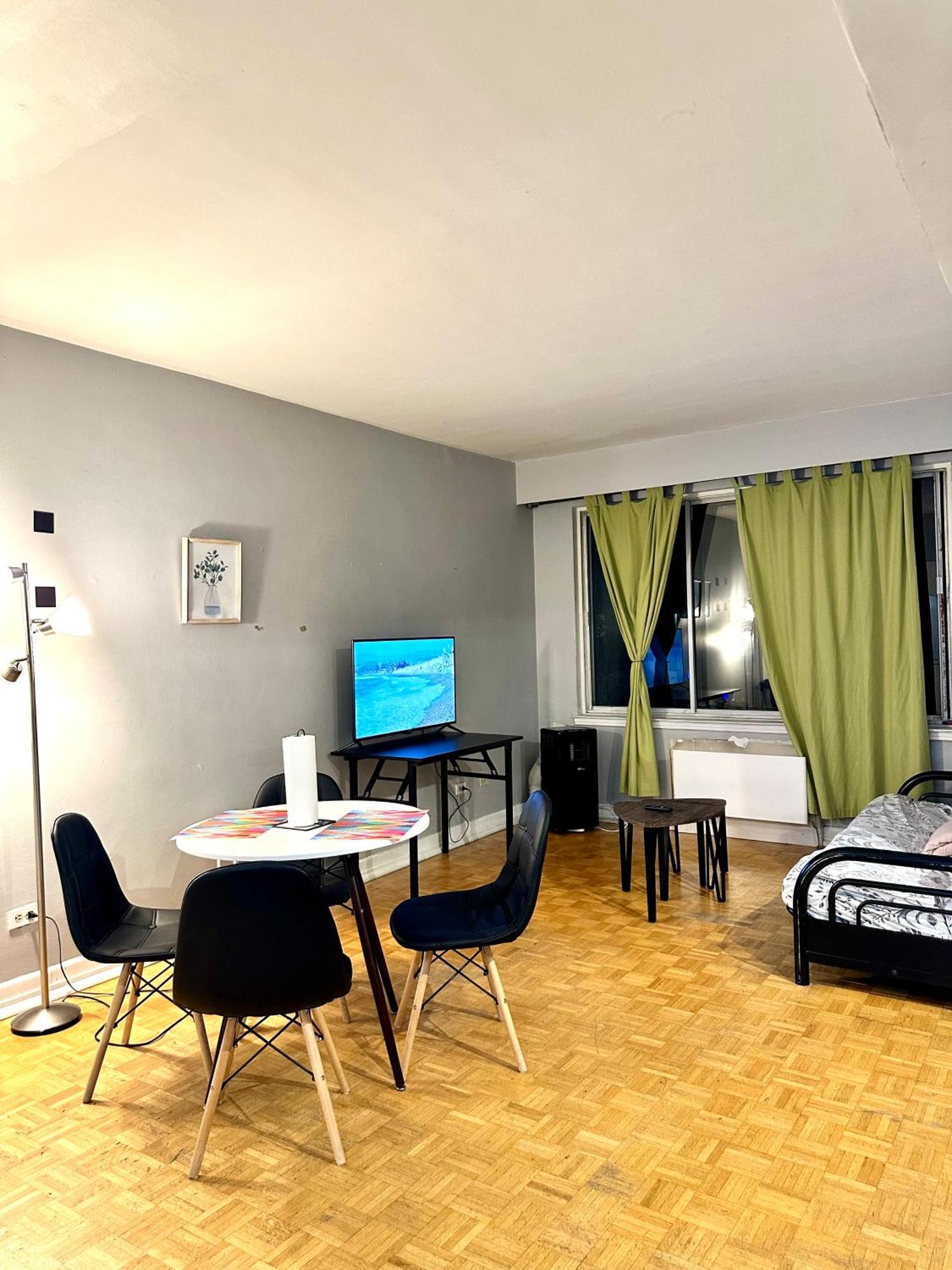 Апартаменты Affordable Cuttie 4 Persons 2 Beds In Downtown Монреаль Экстерьер фото